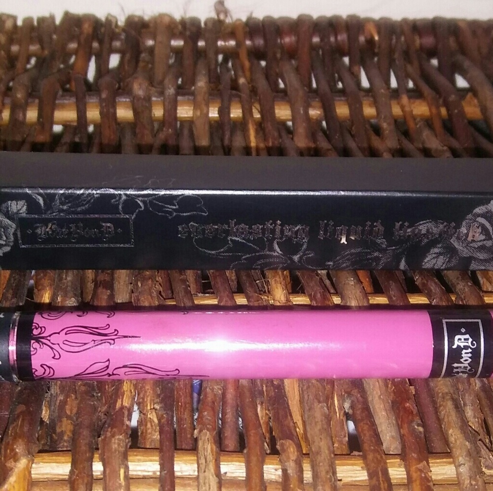 Kat Von D Everlasting Liquid Lipstick in Mother